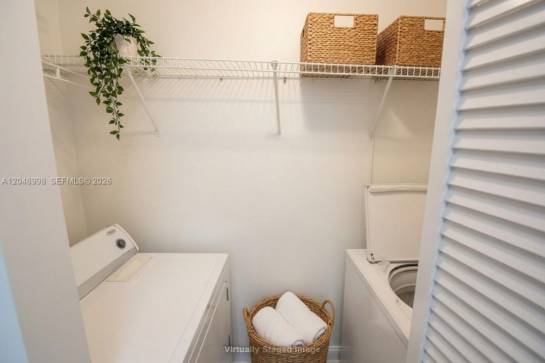 En Renta: $2,300 (2 camas, 2 baños, 917 Pies cuadrados)