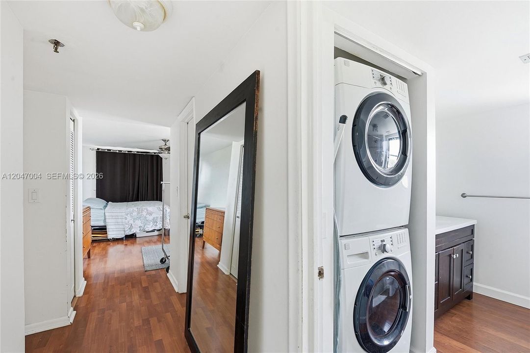 For Sale: $240,000 (2 beds, 2 baths, 1596 Square Feet)