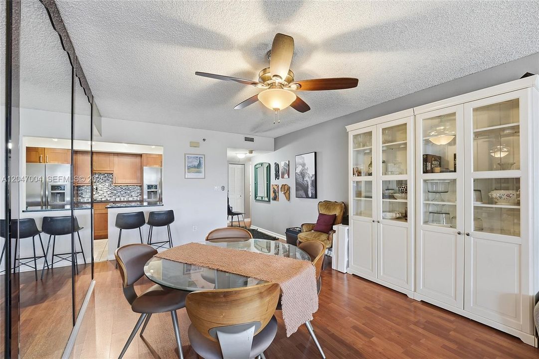 For Sale: $240,000 (2 beds, 2 baths, 1596 Square Feet)