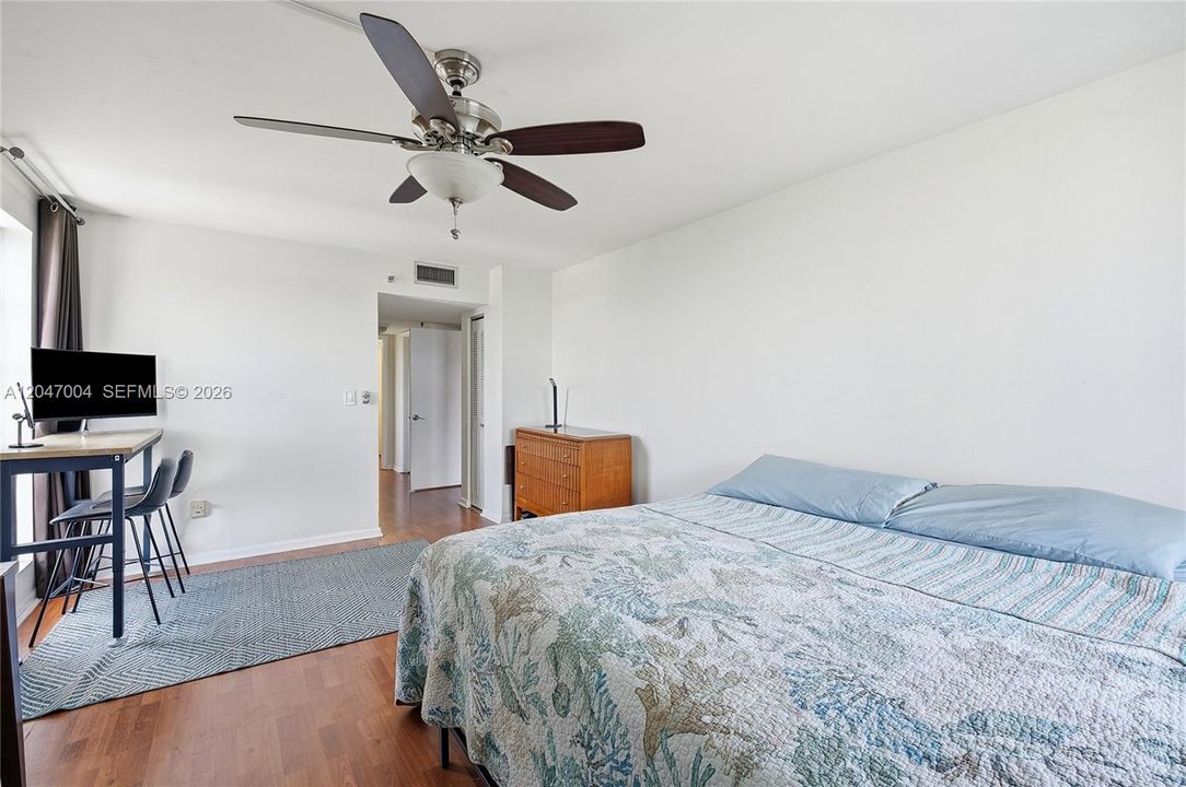 For Sale: $240,000 (2 beds, 2 baths, 1596 Square Feet)