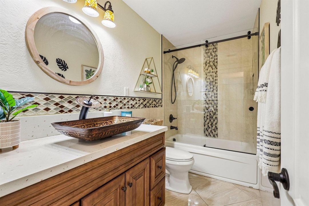 29-web-or-mls-SW 35th Ave-S3006-029