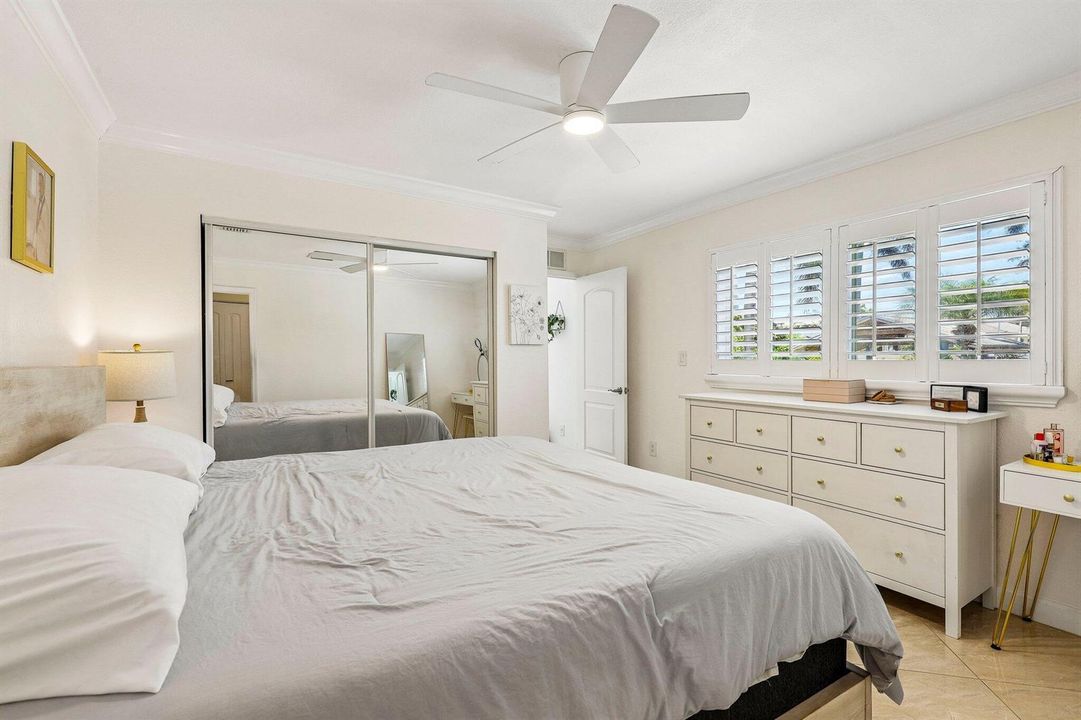 40-web-or-mls-SW 35th Ave-S3006-040
