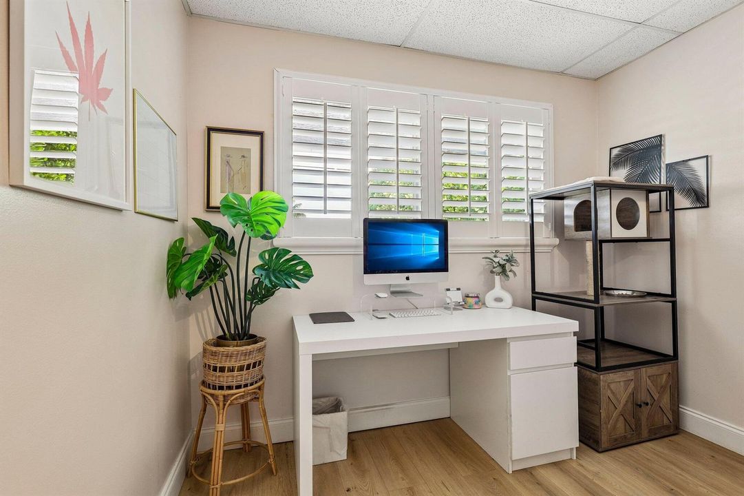 28-web-or-mls-SW 35th Ave-S3006-028