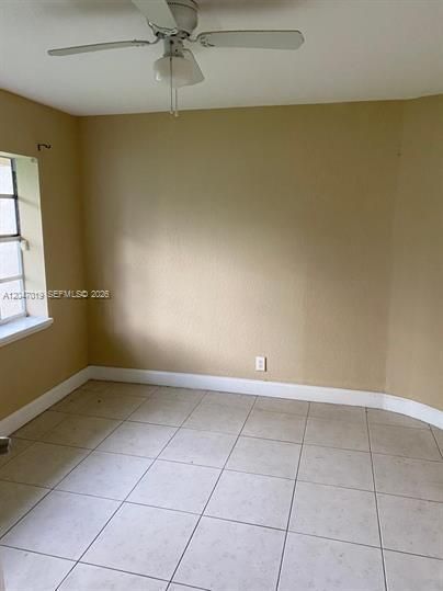 В аренду: $2,600 (3 спален, 1 ванн, 1388 Квадратных фут)