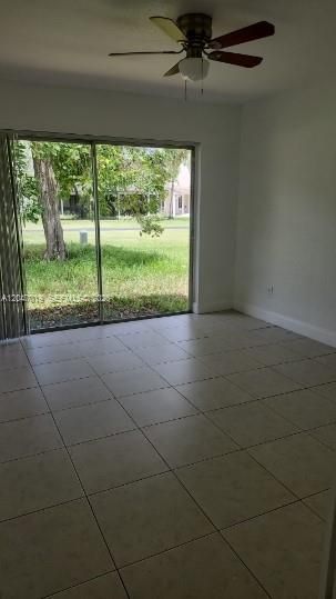 В аренду: $2,600 (3 спален, 1 ванн, 1388 Квадратных фут)
