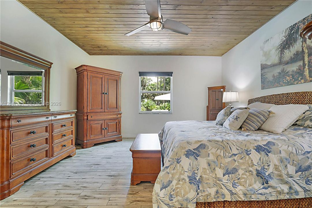 For Sale: $1,250,000 (4 beds, 2 baths, 2253 Square Feet)