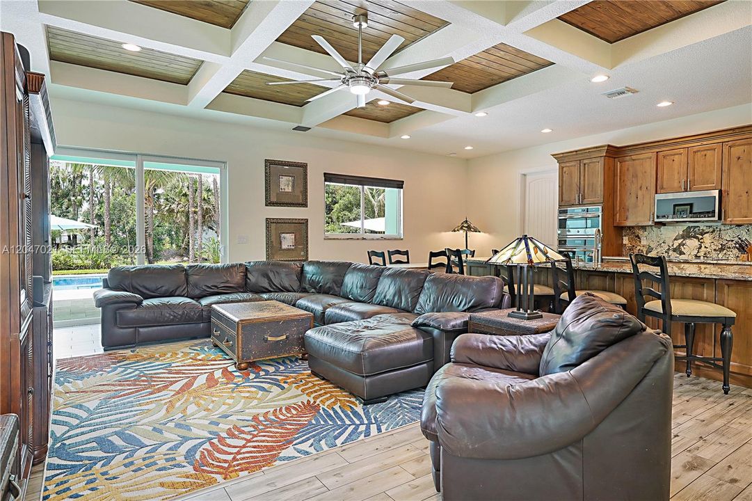 For Sale: $1,250,000 (4 beds, 2 baths, 2253 Square Feet)