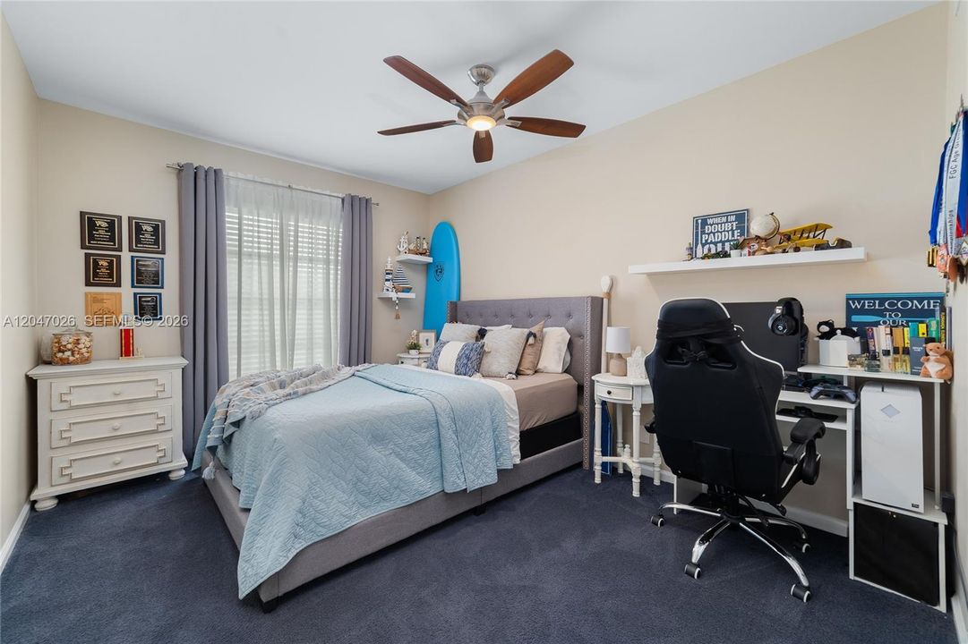 В аренду: $2,400 (2 спален, 2 ванн, 1008 Квадратных фут)