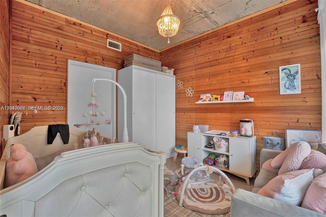 For Sale: $749,000 (3 beds, 2 baths, 1242 Square Feet)