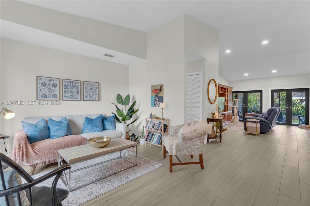 For Sale: $659,000 (4 beds, 3 baths, 1551 Square Feet)