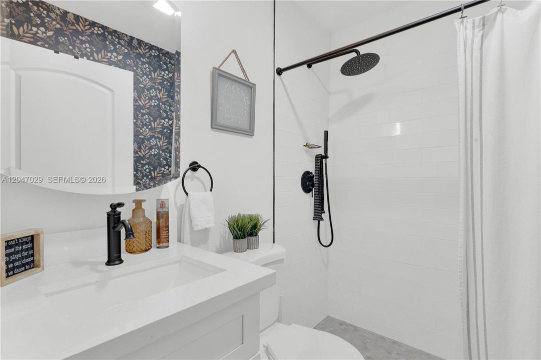 For Sale: $659,000 (4 beds, 3 baths, 1551 Square Feet)