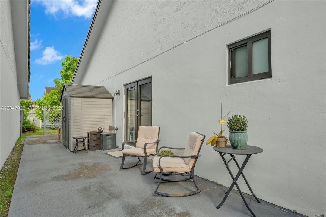 For Sale: $659,000 (4 beds, 3 baths, 1551 Square Feet)
