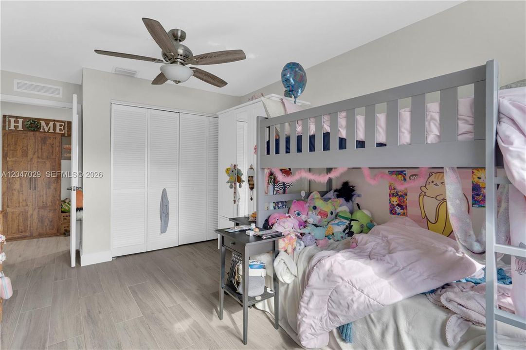 For Sale: $659,000 (4 beds, 3 baths, 1551 Square Feet)