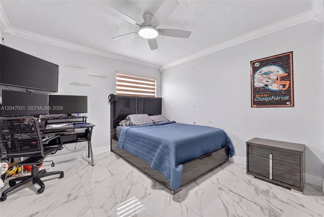 For Sale: $750,000 (4 beds, 3 baths, 1779 Square Feet)