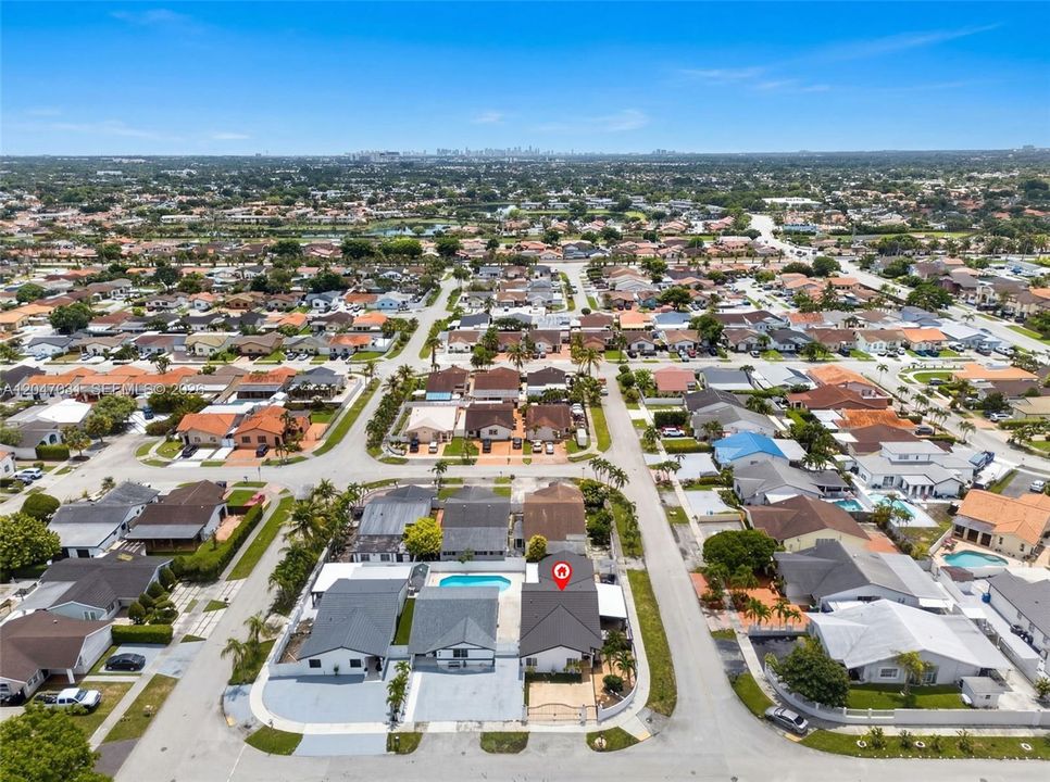 For Sale: $750,000 (4 beds, 3 baths, 1779 Square Feet)