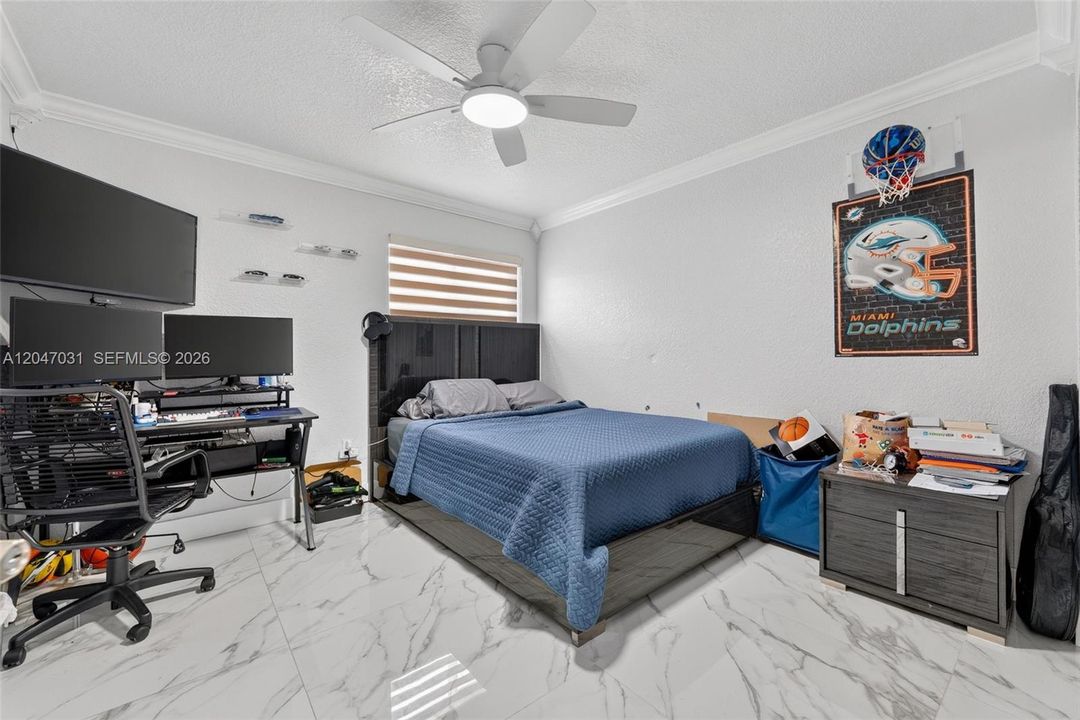 For Sale: $750,000 (4 beds, 3 baths, 1779 Square Feet)
