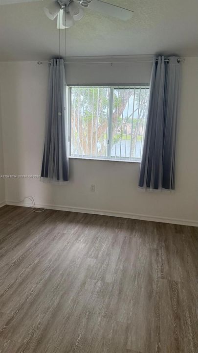 For Rent: $1,800 (2 beds, 2 baths, 815 Square Feet)