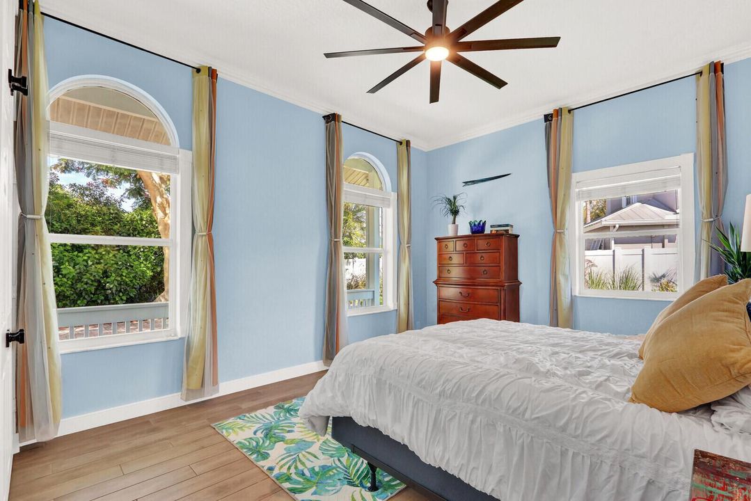 Guest bedroom