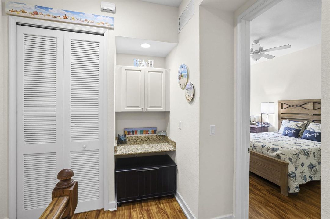Storage / Desk / Laundry
