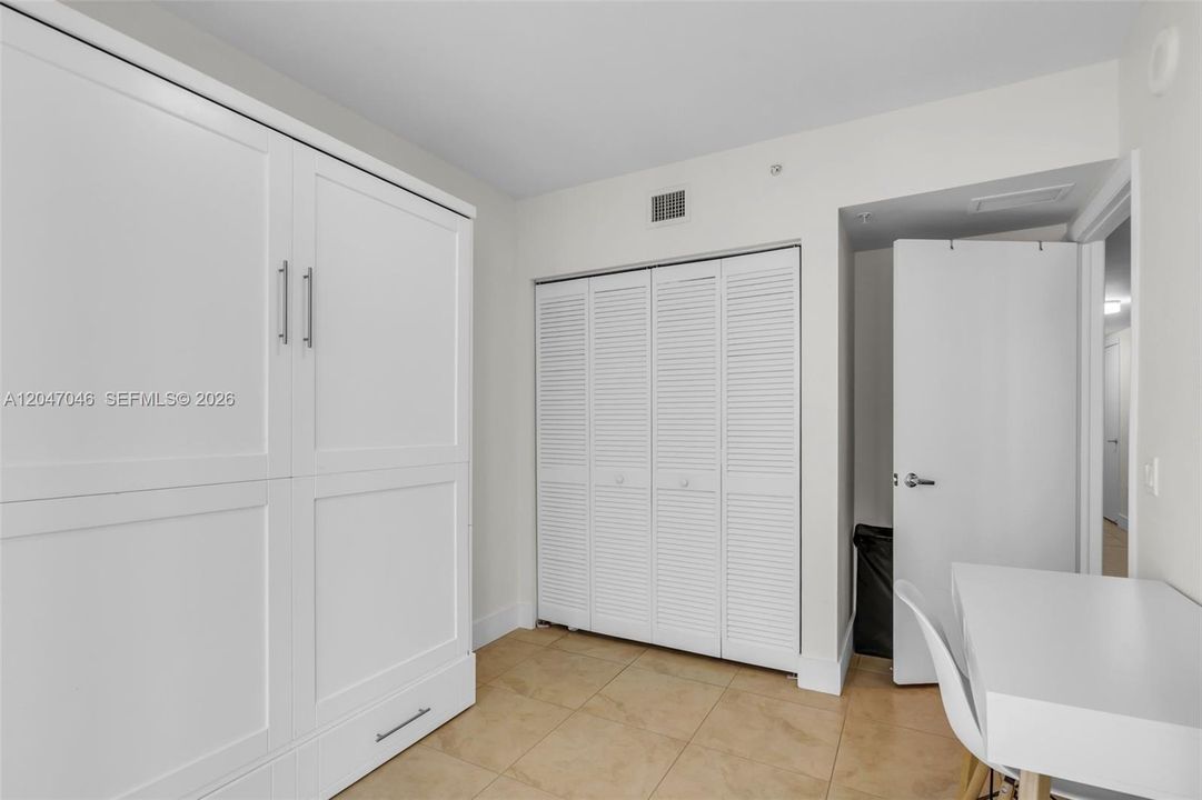 For Sale: $610,000 (2 beds, 2 baths, 1402 Square Feet)
