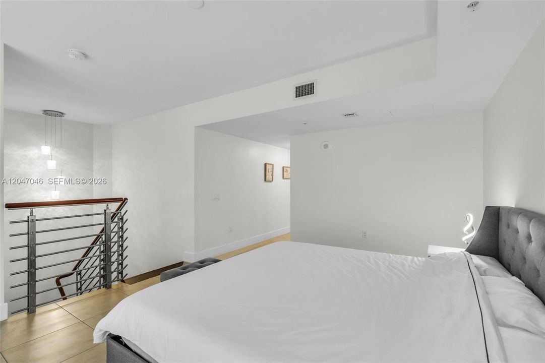 For Sale: $610,000 (2 beds, 2 baths, 1402 Square Feet)