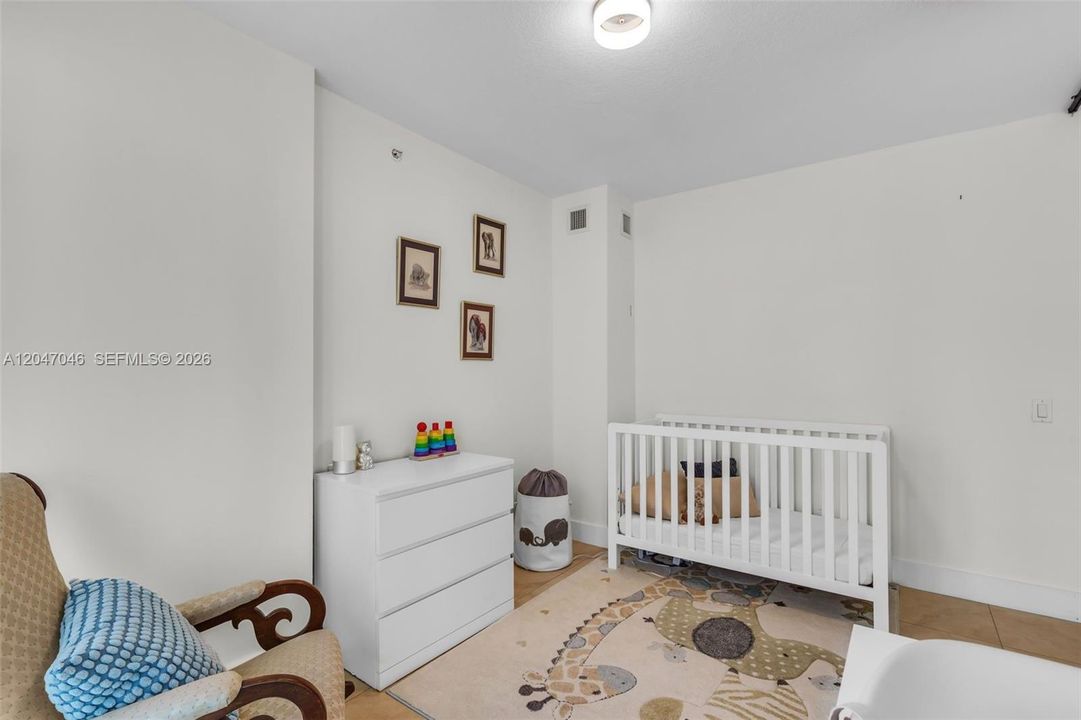 For Sale: $610,000 (2 beds, 2 baths, 1402 Square Feet)