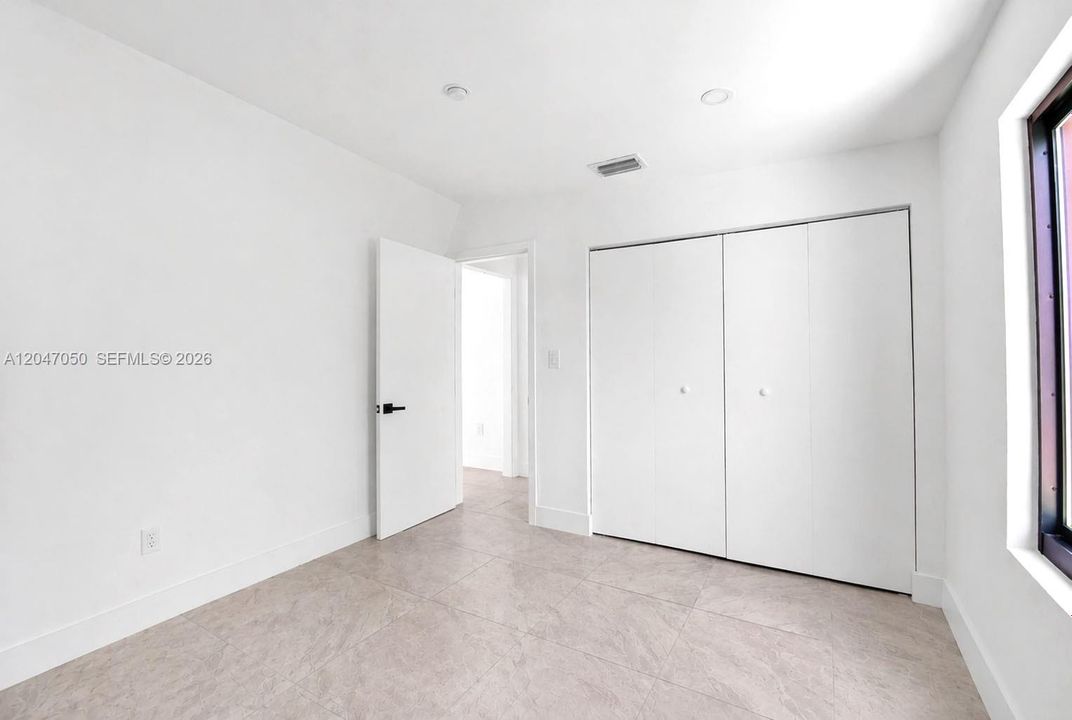 Unit 1 3/2-BD2