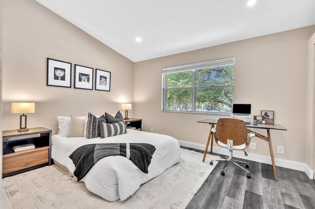 2nd bedroom