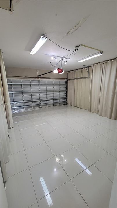 For Rent: $4,300 (5 beds, 3 baths, 2476 Square Feet)