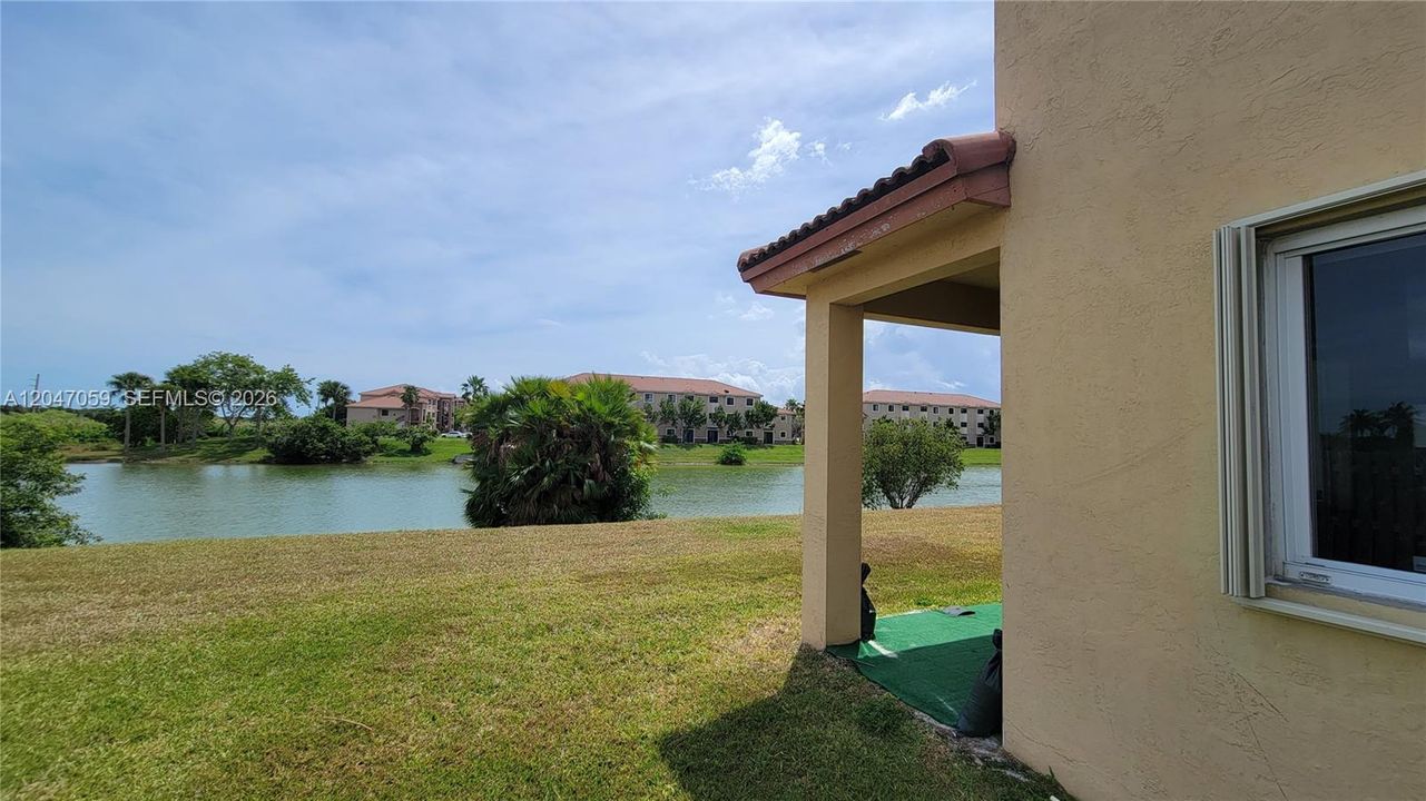 For Rent: $4,300 (5 beds, 3 baths, 2476 Square Feet)