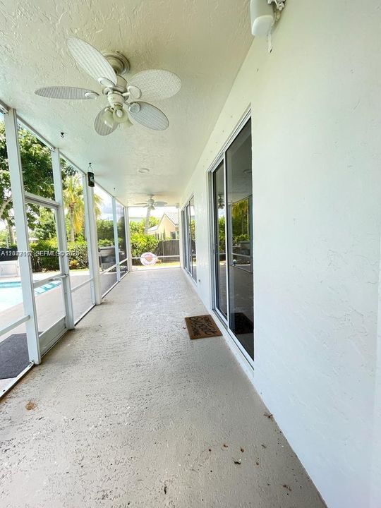 For Rent: $5,950 (5 beds, 4 baths, 3304 Square Feet)