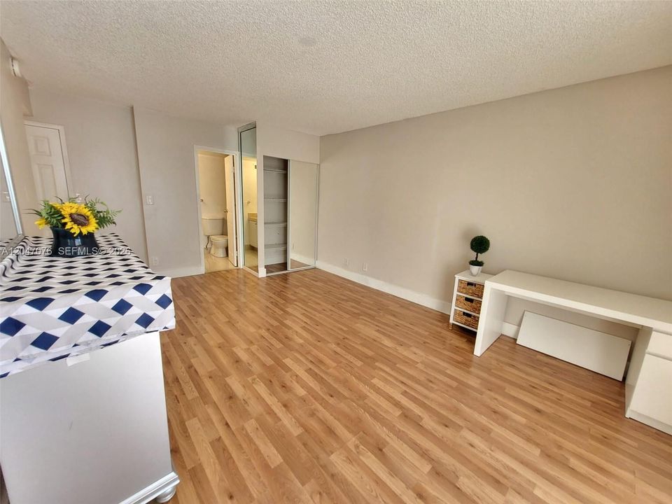En Renta: $2,600 (2 camas, 2 baños, 1210 Pies cuadrados)