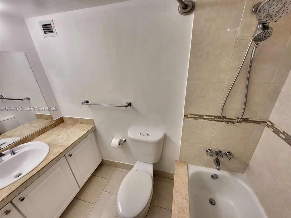 En Renta: $2,600 (2 camas, 2 baños, 1210 Pies cuadrados)