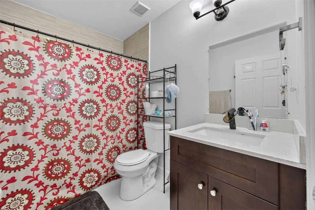 For Sale: $539,999 (4 beds, 3 baths, 1572 Square Feet)