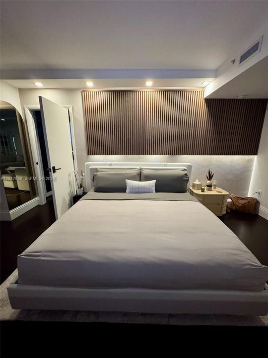 En Venta: $3,325,000 (2 camas, 2 baños, 1660 Pies cuadrados)