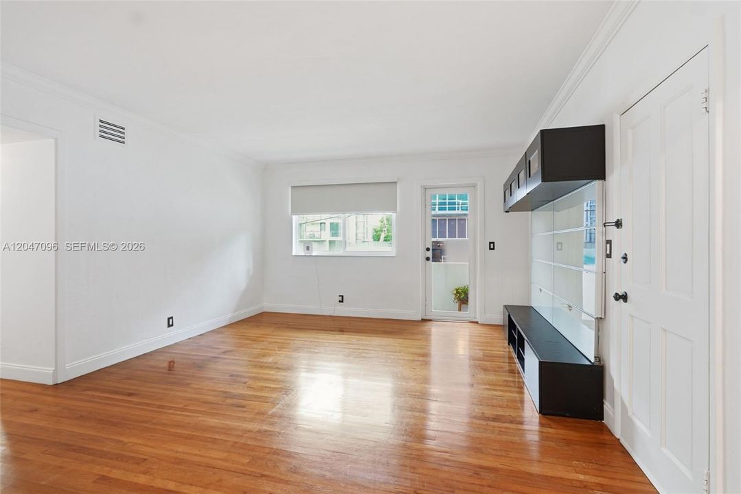 For Rent: $2,850 (2 beds, 2 baths, 1020 Square Feet)