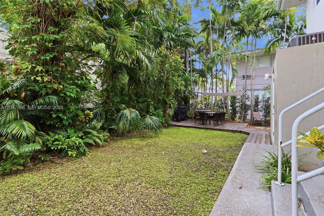 For Rent: $2,850 (2 beds, 2 baths, 1020 Square Feet)