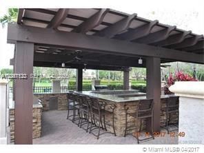 outdoor kitchen