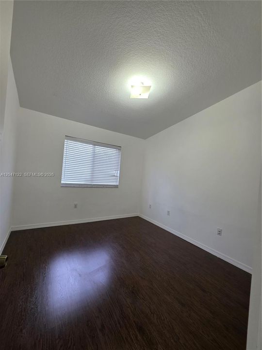 For Rent: $2,000 (3 beds, 2 baths, 1176 Square Feet)