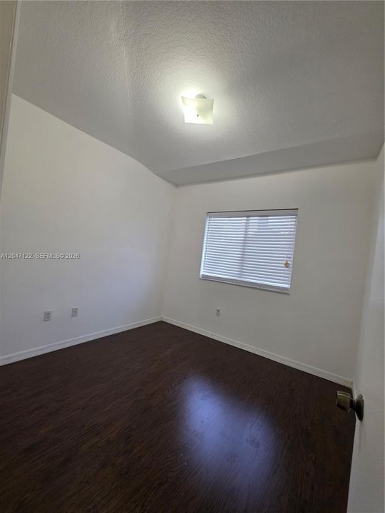 For Rent: $2,000 (3 beds, 2 baths, 1176 Square Feet)