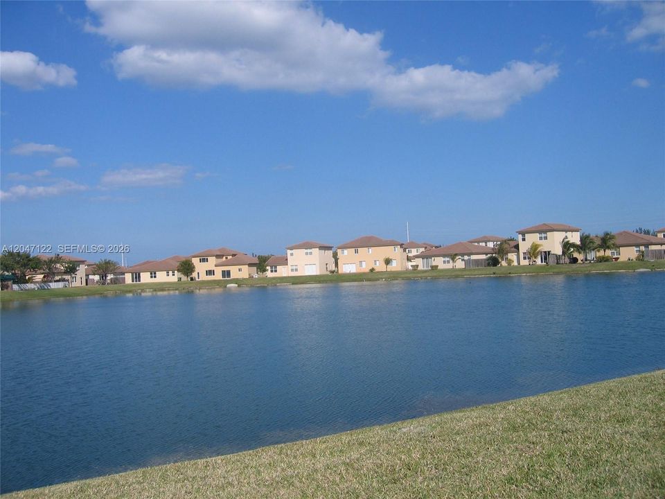For Rent: $2,000 (3 beds, 2 baths, 1176 Square Feet)