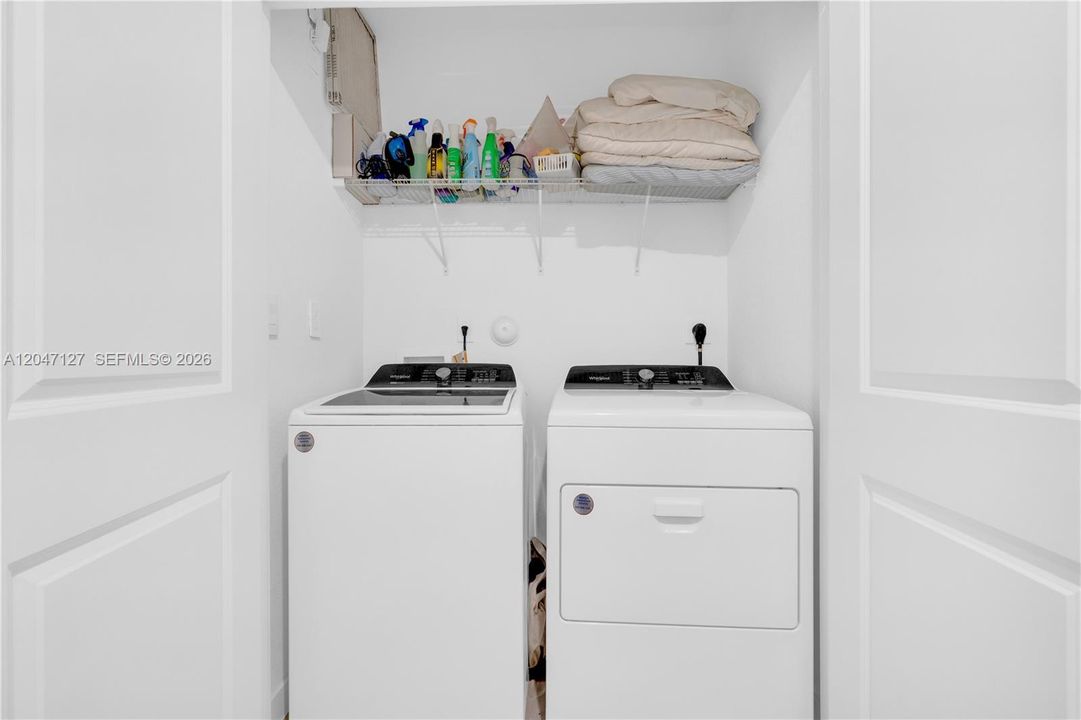 For Rent: $3,000 (3 beds, 3 baths, 1376 Square Feet)