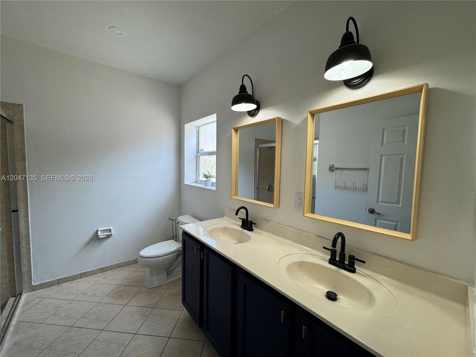 В аренду: $2,899 (3 спален, 2 ванн, 1430 Квадратных фут)