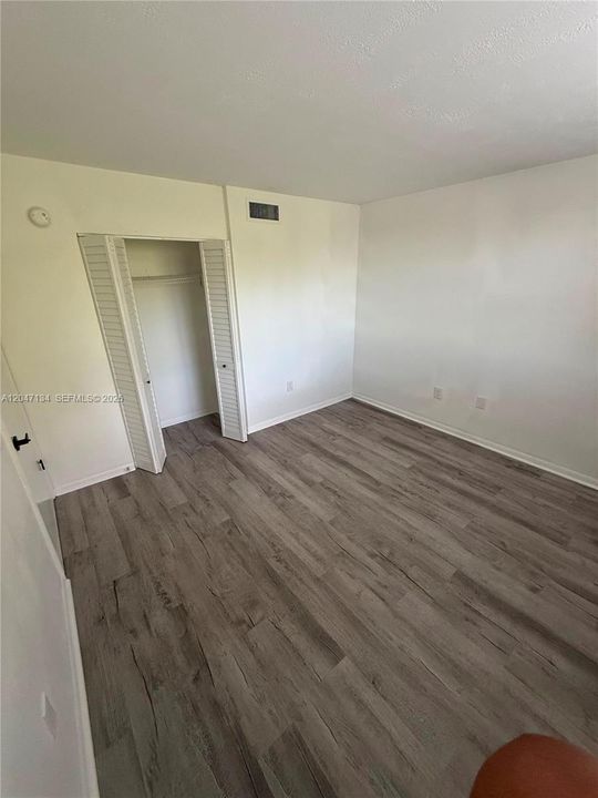 For Rent: $1,849 (2 beds, 1 baths, 725 Square Feet)