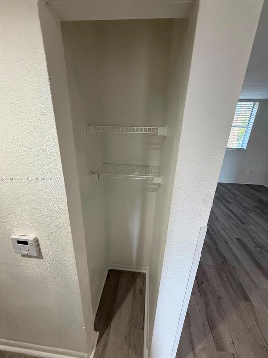 For Rent: $1,849 (2 beds, 1 baths, 725 Square Feet)