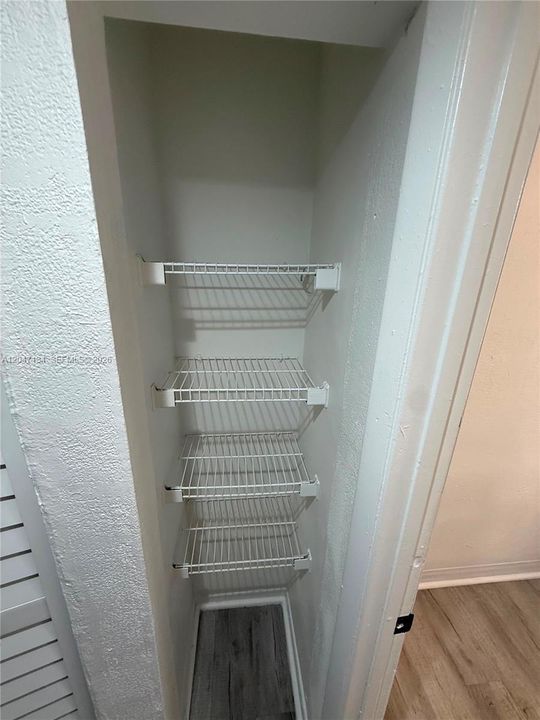 For Rent: $1,849 (2 beds, 1 baths, 725 Square Feet)