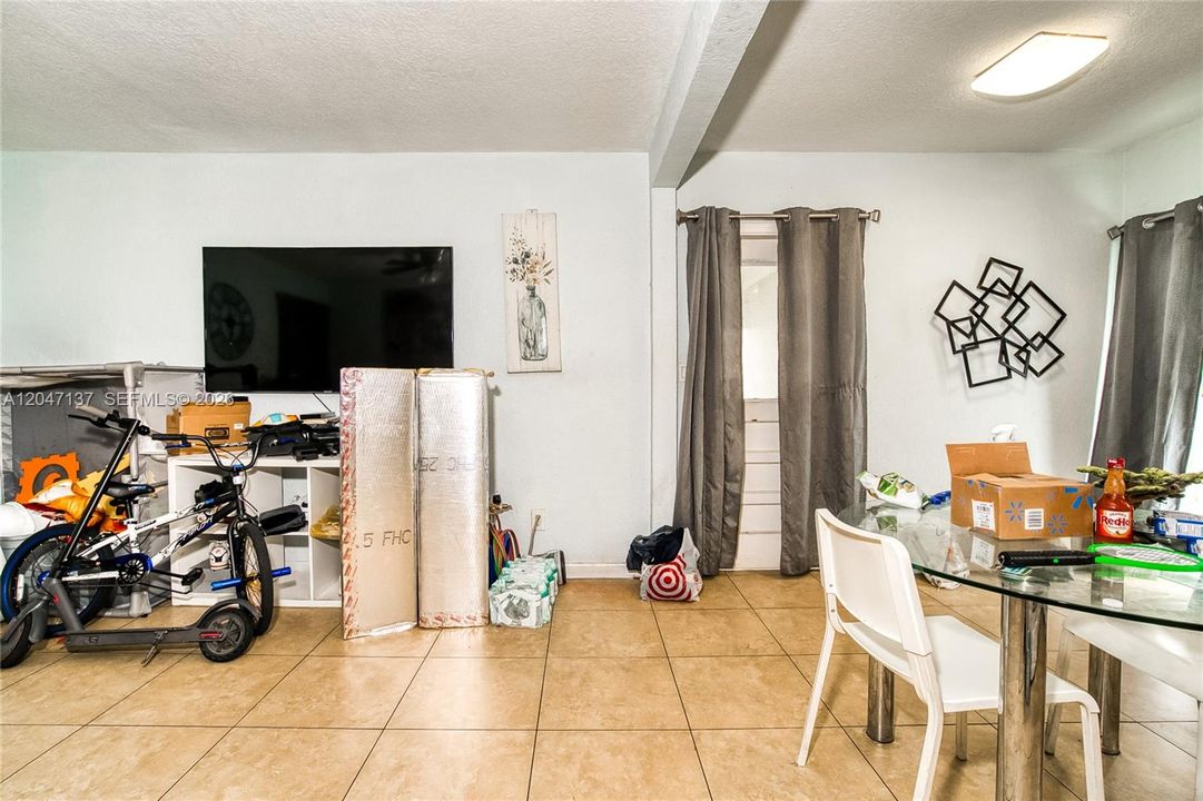 En Venta: $499,000 (2 camas, 1 baños, 768 Pies cuadrados)