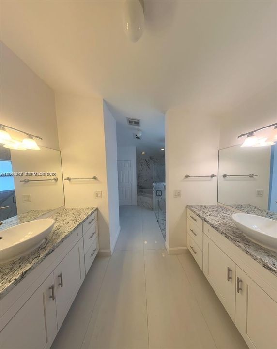 For Rent: $6,200 (4 beds, 3 baths, 4510 Square Feet)