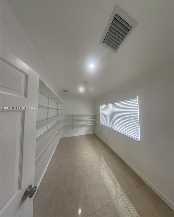 For Rent: $6,200 (4 beds, 3 baths, 4510 Square Feet)