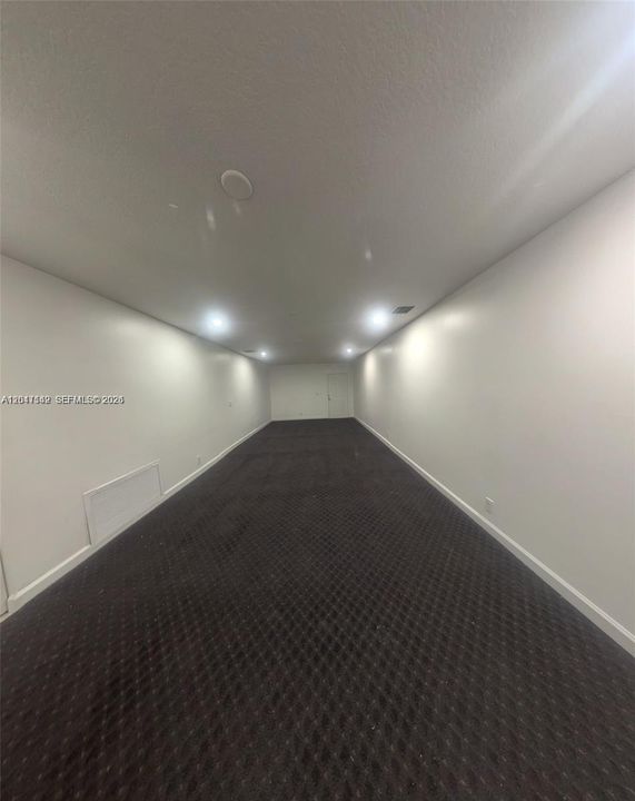 For Rent: $6,200 (4 beds, 3 baths, 4510 Square Feet)